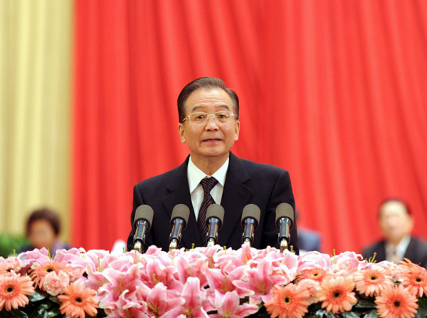 Two academicians win China's top science prize