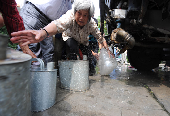 Chemical firm investigated over toxic leak