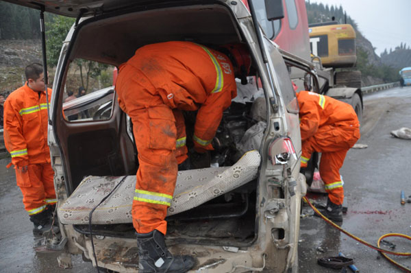 7 killed in traffic accident in SW China