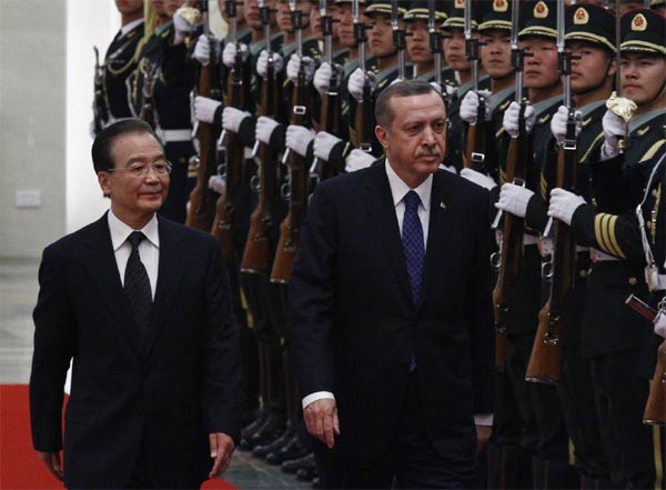 Wen holds talks with Turkish PM