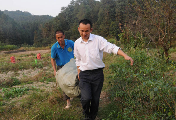CPC delegate leads 'happy village' life