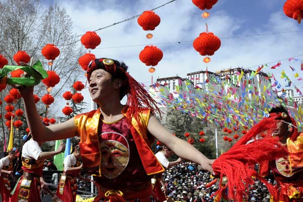 Tibetans mark emancipation of serfs