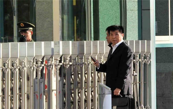 Tenor's son stands second trial