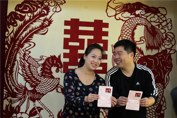 Couples rush to marry on date of 'lifetime love'