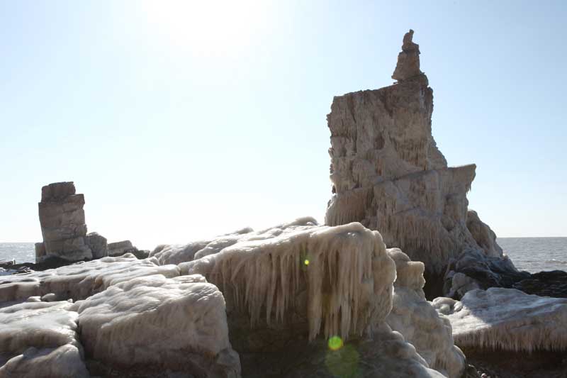 Ice age descends on E China