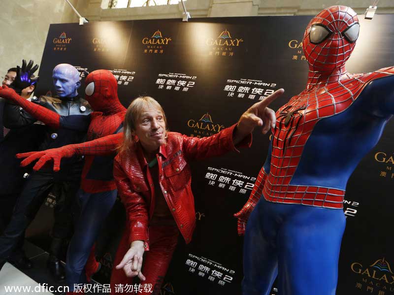French 'spiderman' scales 33-story building in Macao