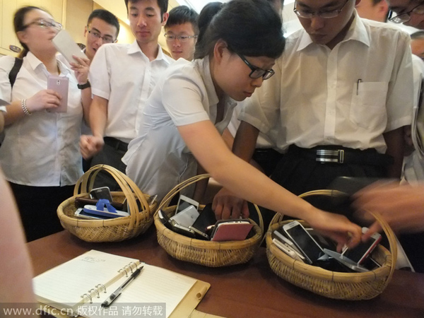 Live an off-line life in an on-line world