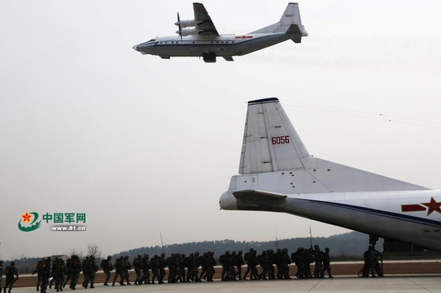 Recruits of airborne troops in parachute training