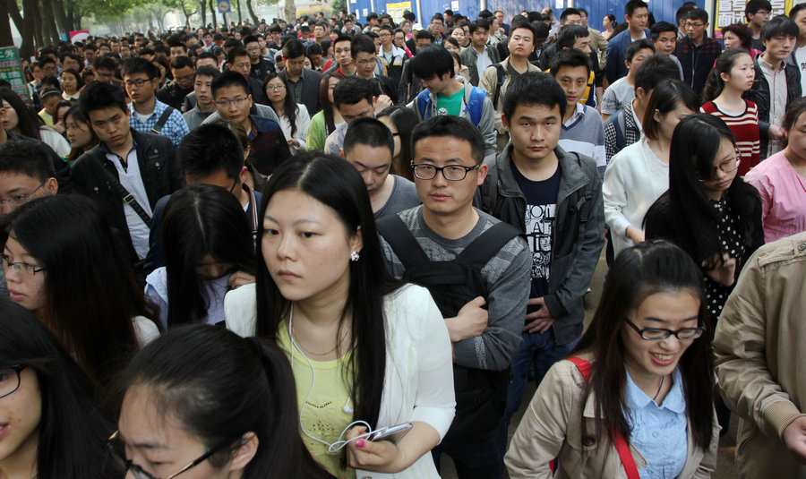 Record turnout for Hubei civil service exam