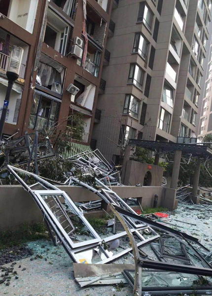 Photos after massive blasts in Tianjin