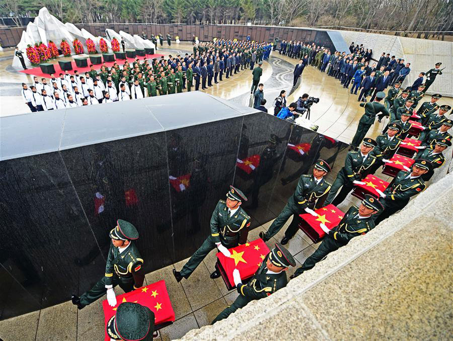 China holds burial ceremony for soldier remains returned from ROK