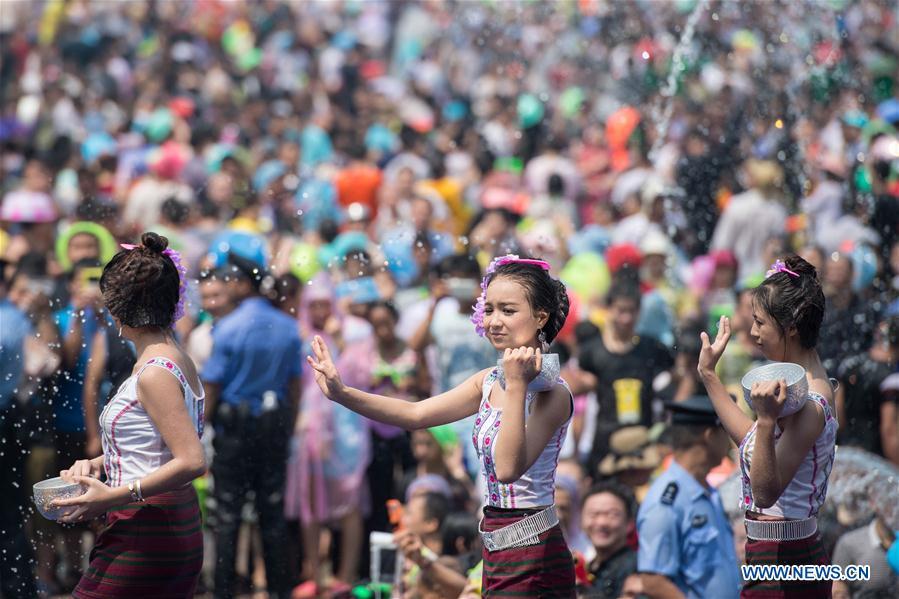Water-sprinkling festival celebrated in SW China's Yunnan