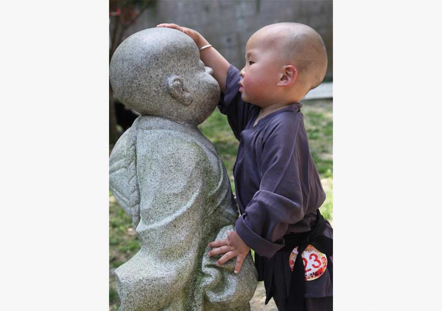 50 kids compete for 'most lovely Buddhist baby' title in E China