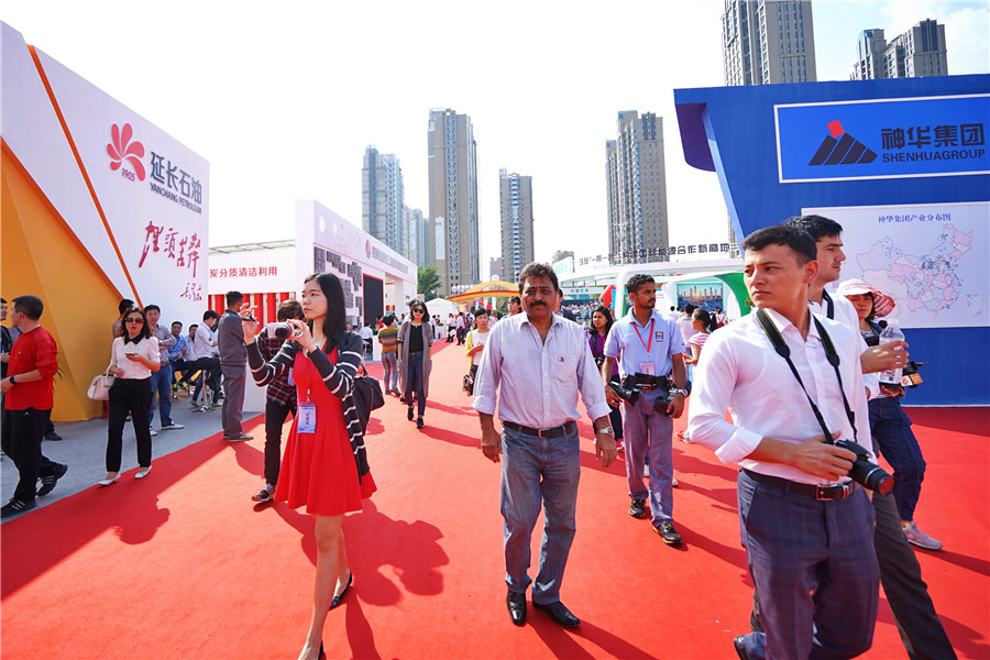 Asian journalists tour Yulin in Shaanxi