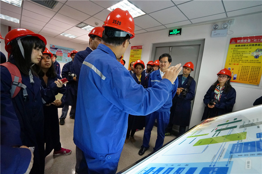 Asian journalists tour Yulin in Shaanxi