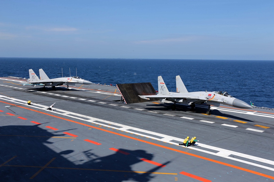 Chinese aircraft carrier formation conducts trans-regional training