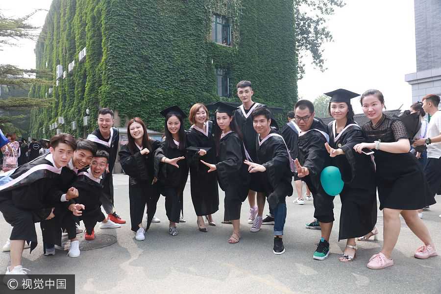 Cute faces create a feast for the eyes