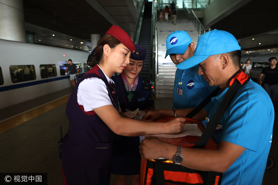 Take-out food now available on bullet trains