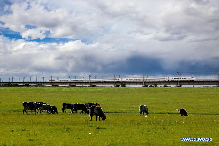 Railway linking Changchun, Baicheng and Ulanhot in test operation