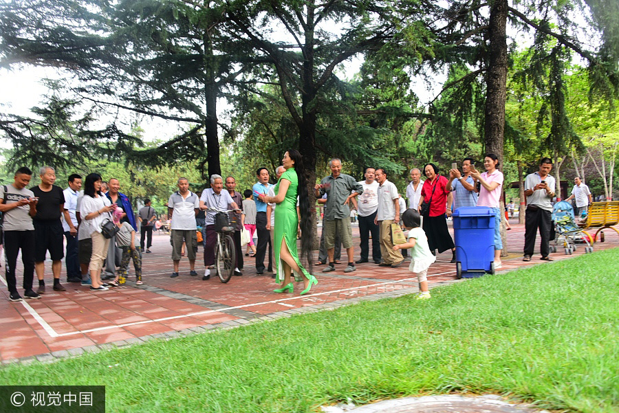 Woman's hair reaches nearly 2 meters 25 years later