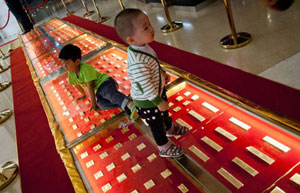 China's glittering affair with gold