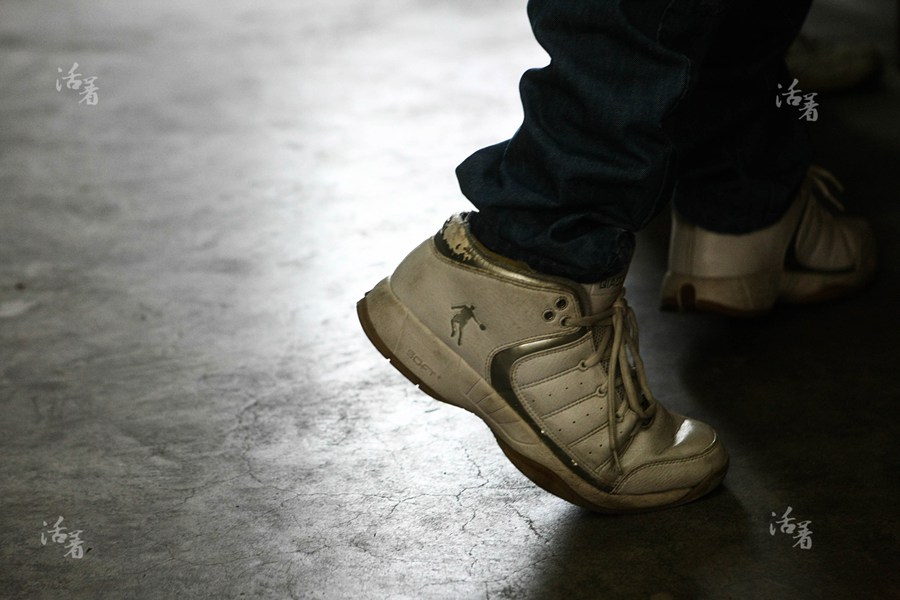 Life on his father's back