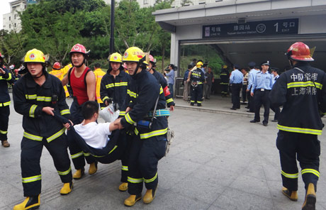 [獨家視頻]上海10號線追尾救援現場