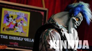 Hong Kong Disneyland ready for Halloween