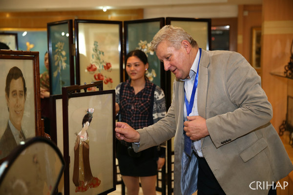 2014年“傳統節日的當代傳承——歡樂春節”研修班