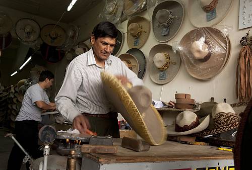 通過職業(yè)技術(shù)教育保護(hù)非遺是發(fā)展新領(lǐng)域