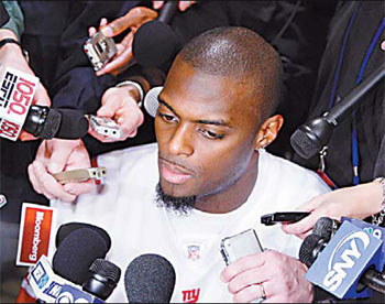 Burress defends prediction of Giants win