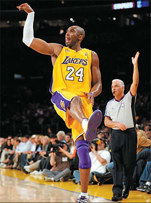 Bryant shines as Lakers beat Nuggets