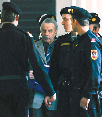 I declare myself guilty, says Fritzl