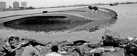 Five sailors killed in Nigeria boat blast