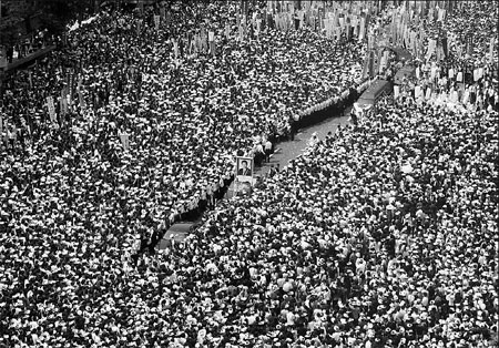 500,000 turn out as Roh laid to rest