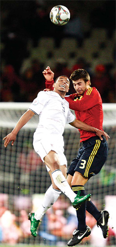 US celebrate huge victory against Spain