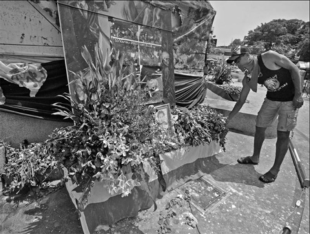 Thai protesters set stage for final battleground