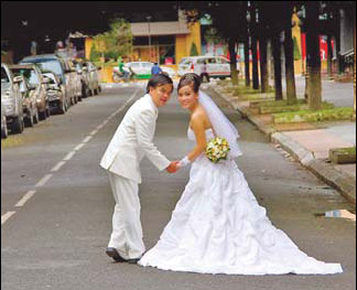 Saigon sight-seeing by bike