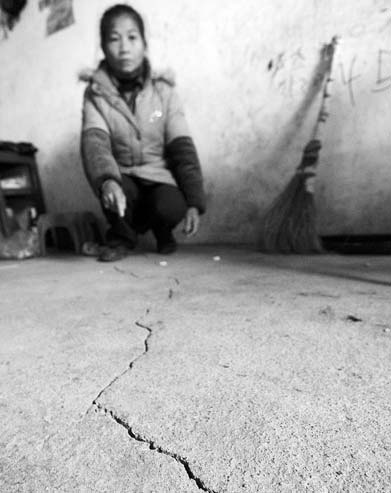 Sinkhole damages buildings, leads to evacuation