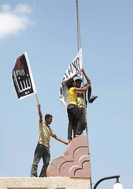 US embassies tighten security