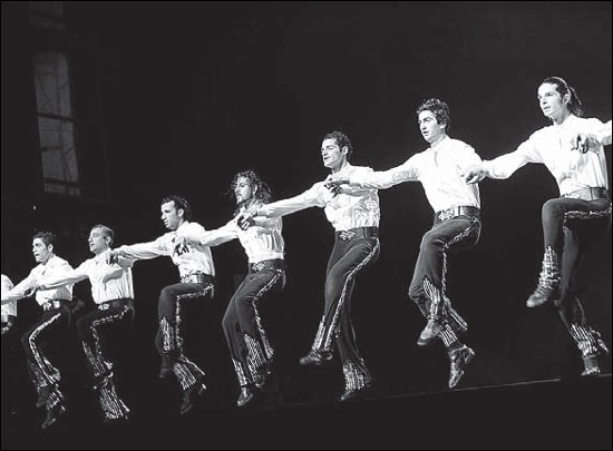 Fire of Anatolia blazes on Chinese stages