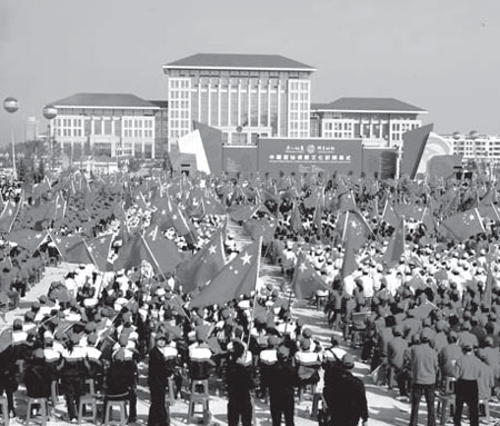 Henan Special: Growing Gushi county calling workers back home