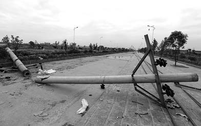 3 dead after freak storm wreaks havoc