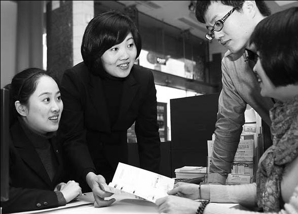 Shadow banking troubles 'years away'