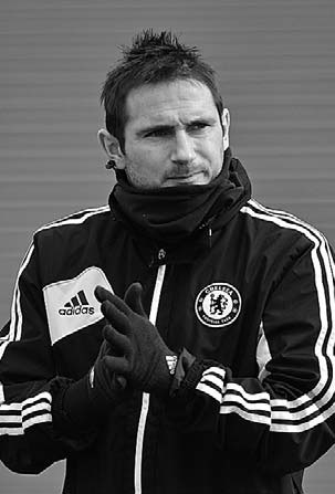 Lampard spurred by 'Tinkerman' switch: Hollins