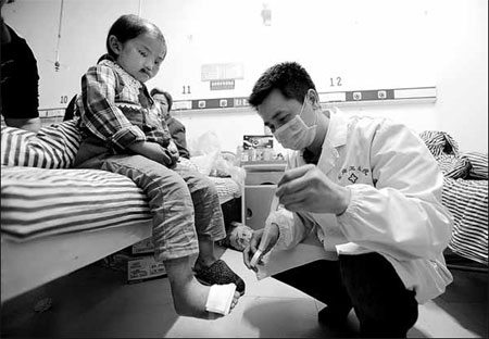 Father arrested for 'torturing' teen daughter