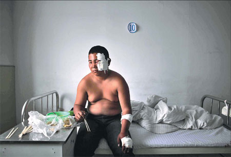 Families cling to fading hopes of finding survivors