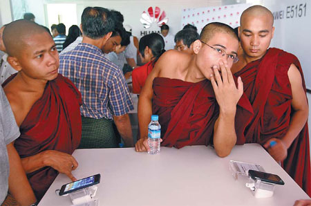 Chinese telecom companies call on Myanmar