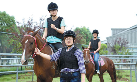 Courses help hopefuls saddle up