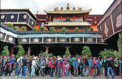 Giving ancient Lhasa a facelift